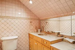 104 Grosvenor, Douglaston, NY 11363 - Photo 21