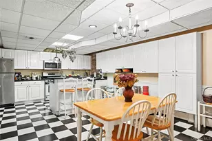 104 Grosvenor, Douglaston, NY 11363 - Photo 23