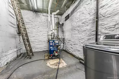 2884 Valentine Avenue, Bronx, NY 10458 - Photo 25