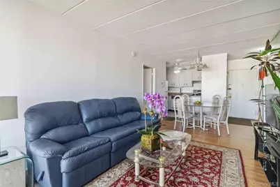 23-22 30 Road #7D, Astoria, NY 11102 - Photo 3