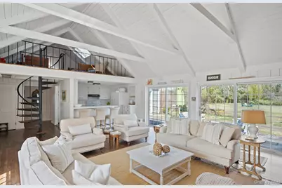 19 Quaquanantuck Lane, Quogue, NY 11959 - Photo 13