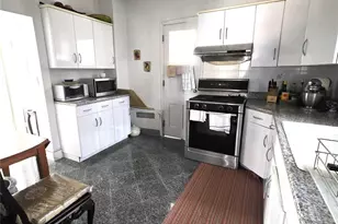 85-40 Forest Pkwy, Woodhaven, NY 11421 - Photo 9