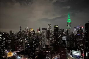 330 E 38th St, New York, NY 10016 - Photo 9