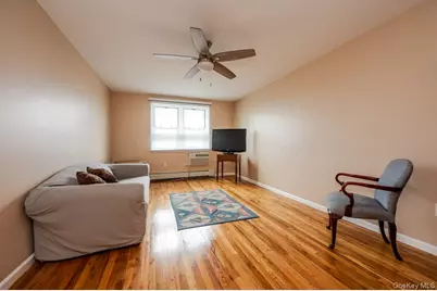 370 W Broadway #4J, Long Beach, NY 11561 - Photo 5
