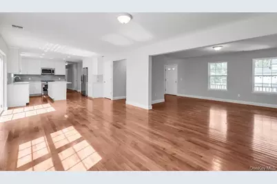 113 Currans Road, Middle Island, NY 11953 - Photo 15