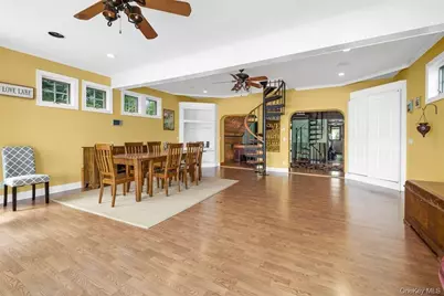 545 Shore Drive, New Windsor, NY 12553 - Photo 7