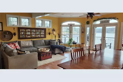 545 Shore Drive, New Windsor, NY 12553 - Photo 9