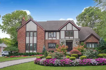 42 Elmhurst Avenue, New York, NY 10301 - Photo 1