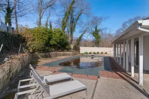 28 Sycamore Ln, Commack, NY 11725 - Photo 23