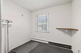 28 Sycamore Ln, Commack, NY 11725 - Photo 15