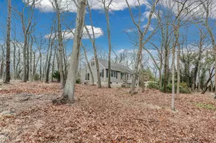 33 Mobrey Ln, Smithtown, NY 11787 - Photo 3