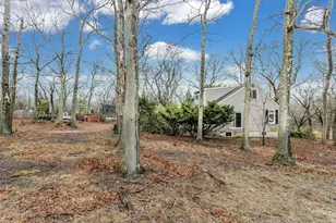 33 Mobrey Ln, Smithtown, NY 11787 - Photo 7