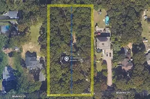 33 Mobrey Ln, Smithtown, NY 11787 - Photo 9