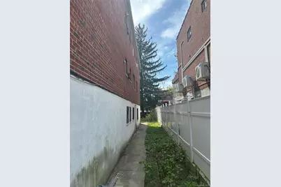 433 Howe Avenue #A, Bronx, NY 10473 - Photo 11