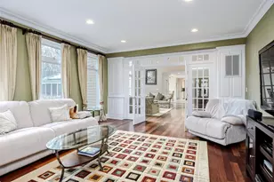 1 Uva Way, Port Jefferson, NY 11777 - Photo 7