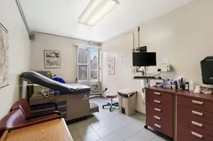 1214 Pelham Pkwy S, Bronx, NY 10461 - Photo 5