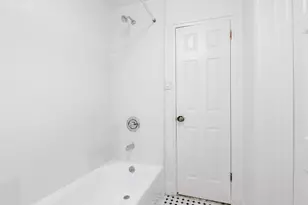 1214 Pelham Pkwy S, Bronx, NY 10461 - Photo 23