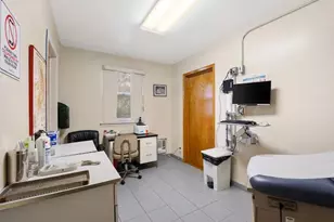 1214 Pelham Pkwy S, Bronx, NY 10461 - Photo 7