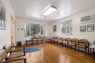 1214 Pelham Pkwy S, Bronx, NY 10461 - Photo 17