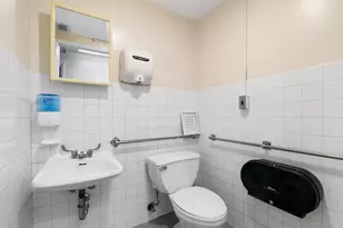 1214 Pelham Pkwy S, Bronx, NY 10461 - Photo 15