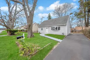 81 New Ave, Wyandanch, NY 11798 - Photo 3