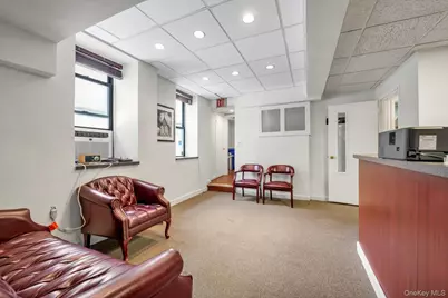 69-40 Yellowstone Blvd #9, Forest Hills, NY 11375 - Photo 5