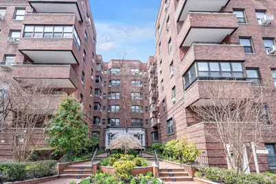 69-40 Yellowstone Blvd #9, Forest Hills, NY 11375 - Photo 1