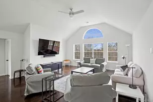 71 Old Canoe Place Rd, Hampton Bays, NY 11946 - Photo 21