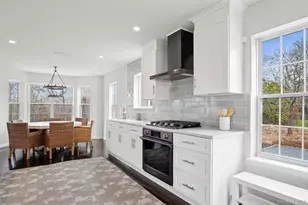 71 Old Canoe Place Rd, Hampton Bays, NY 11946 - Photo 9