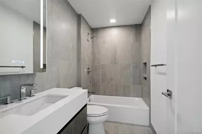 218 Middle Neck Road #101, Great Neck, NY 11021 - Photo 21