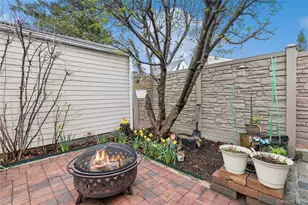 87-15 258th St, Floral Park, NY 11001 - Photo 25