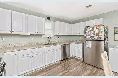 2 Lafayette Drive, Shirley, NY 11967 - Photo 7