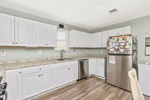 2 Lafayette Dr, Shirley, NY 11967 - Photo 7