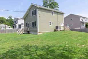 2 Lafayette Dr, Shirley, NY 11967 - Photo 3