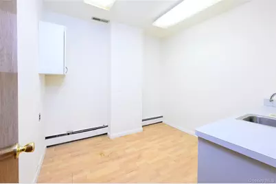 395 Westchester Avenue #LC, Port Chester, NY 10573 - Photo 17