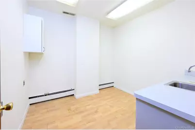 395 Westchester Avenue #LC, Port Chester, NY 10573 - Photo 17