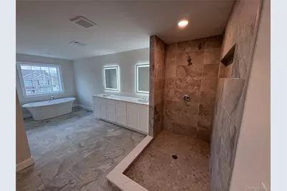 21 Dartmouth Drive, Poughkeepsie, NY 12603 - Photo 11