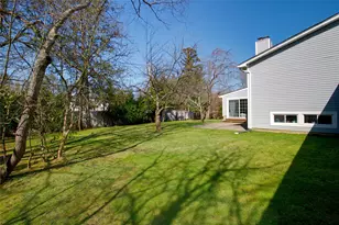 150 Hummingbird Dr, East Hills, NY 11576 - Photo 5