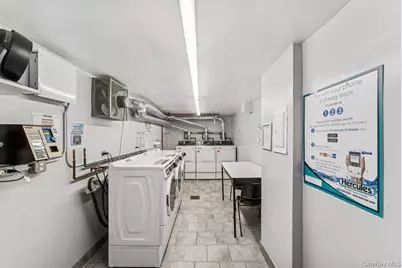 241-20 Northern Boulevard #2B, Little Neck, NY 11362 - Photo 19