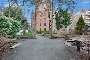 140-50 Burden Crescent, Briarwood, NY 11435 - Photo 29