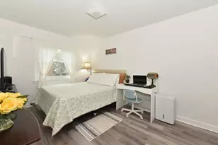 196-65 69th Ave, Fresh Meadows, NY 11365 - Photo 19