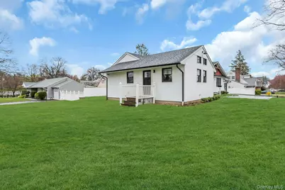 One Jerry Lane, Glen Cove, NY 11542 - Photo 29