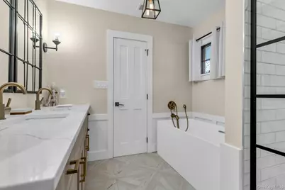 One Jerry Lane, Glen Cove, NY 11542 - Photo 17