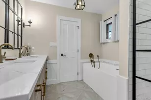 1 Jerry Ln, Glen Cove, NY 11542 - Photo 17