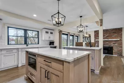 One Jerry Lane, Glen Cove, NY 11542 - Photo 5