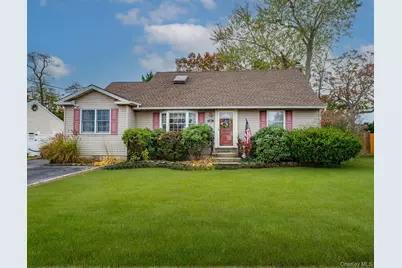226 Sears Road, West Islip, NY 11795 - Photo 1