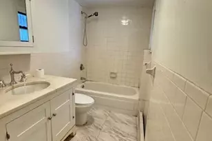 35-34 31st St, Astoria, NY 11106 - Photo 15