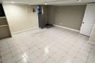 35-34 31st St, Astoria, NY 11106 - Photo 17