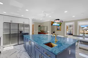 505 East Dr, Copiague, NY 11726 - Photo 11