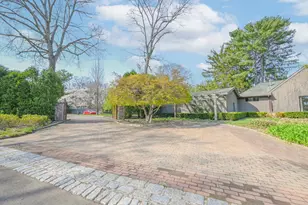 527 Deer Park Ave, Dix Hills, NY 11746 - Photo 41